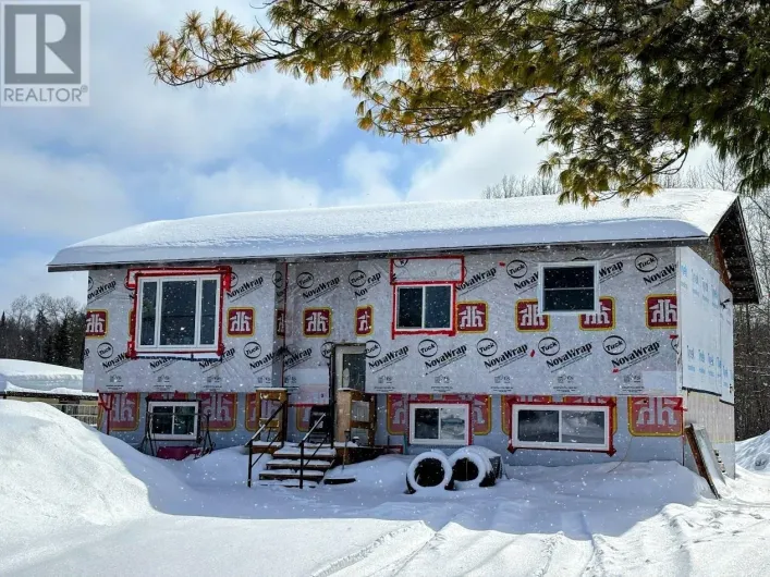 114 Spadoni ST, White River