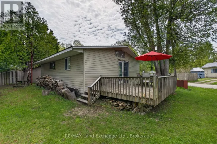 114 SUNRISE AVENUE, Huron-Kinloss