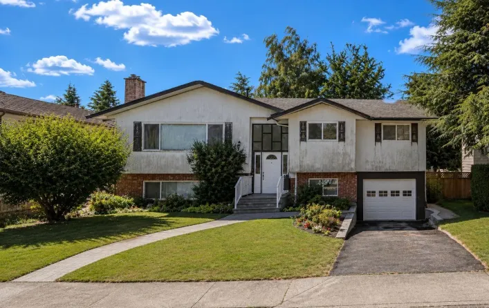 11410 75B AVENUE, Delta