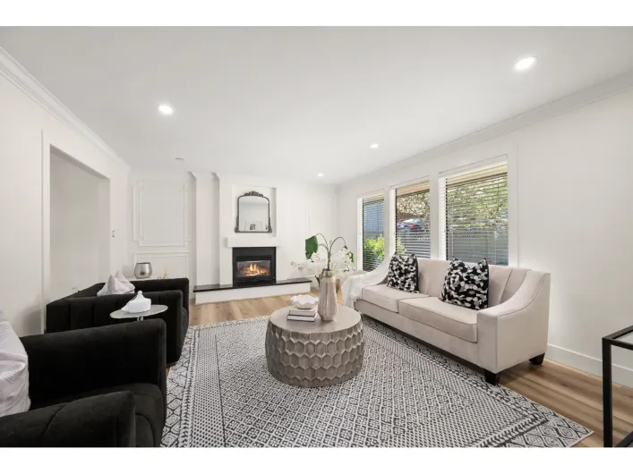 11473 ROYAL CRESCENT, Surrey