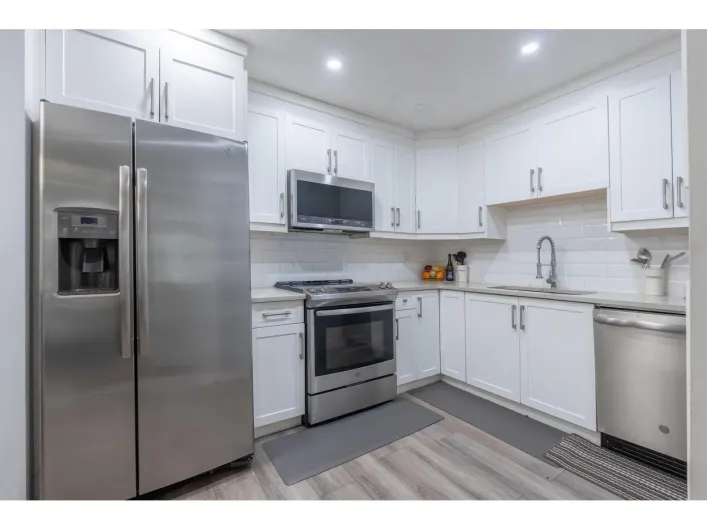 115 10698 151A STREET, Surrey