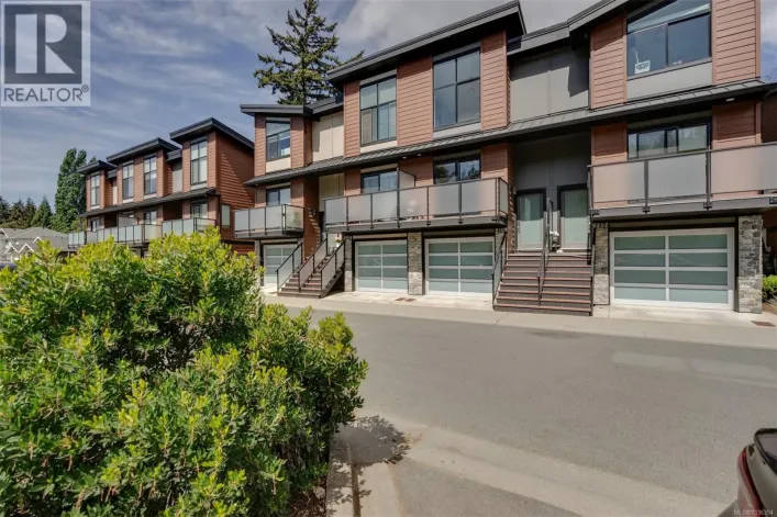 115 300 Phelps Ave, Langford