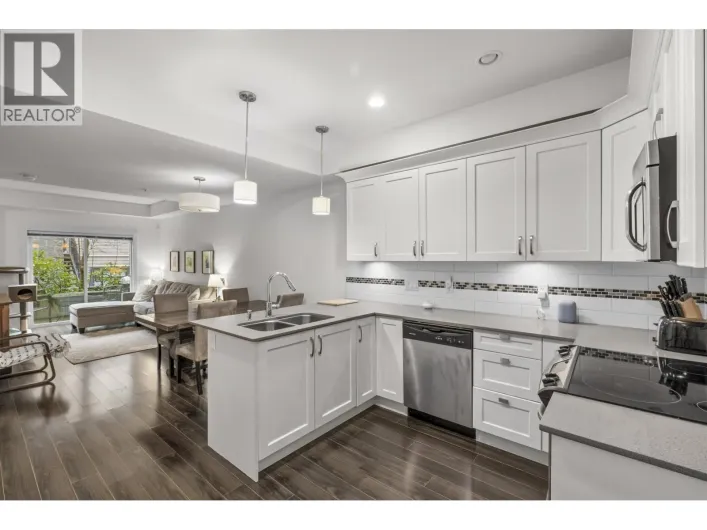 115 828 ROYAL AVENUE, New Westminster