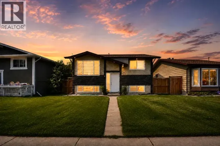 115 Abingdon Crescent NE, Calgary