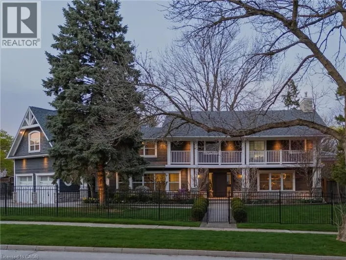 115 CHARNWOOD Drive, Oakville