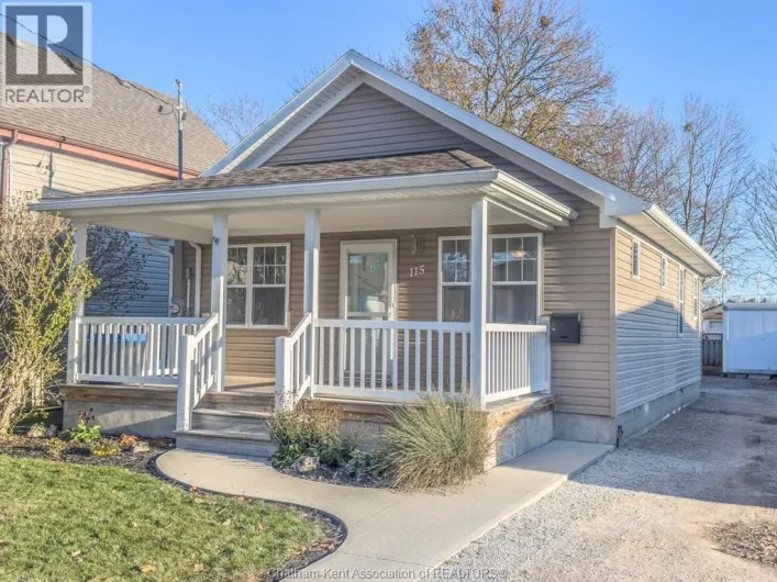 115 Fielder AVENUE, Chatham