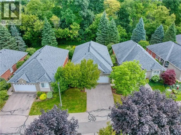 115 GLENWOOD Drive Unit# 26, Brantford