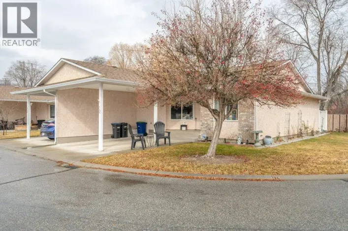 115 REDWING Place Unit# 12, Oliver