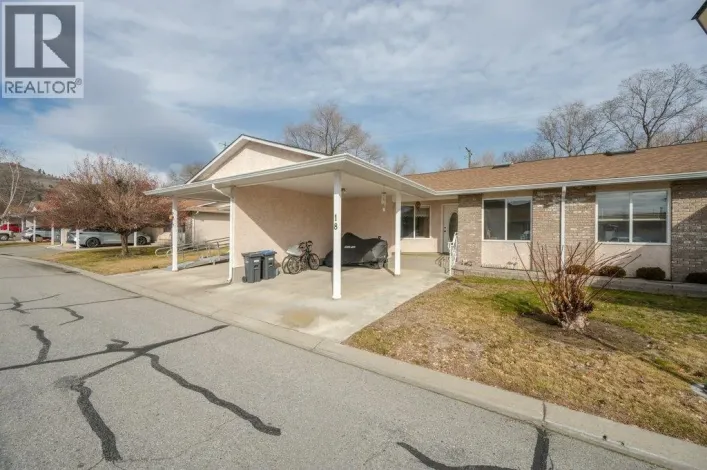 115 REDWING Place Unit# 18, Oliver