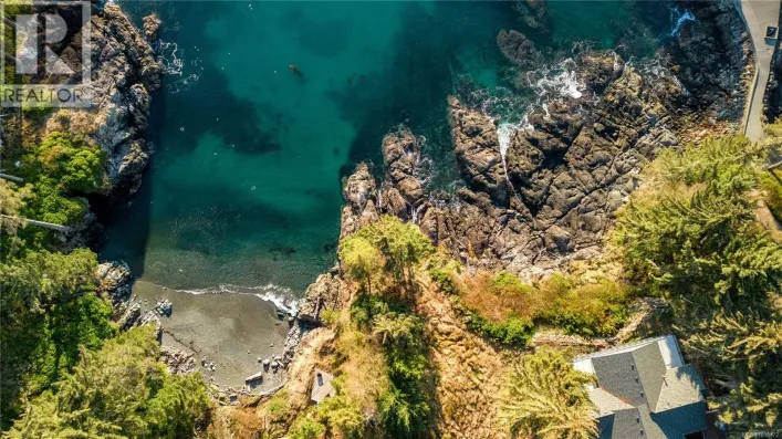 1150 Silver Spray Dr, Sooke