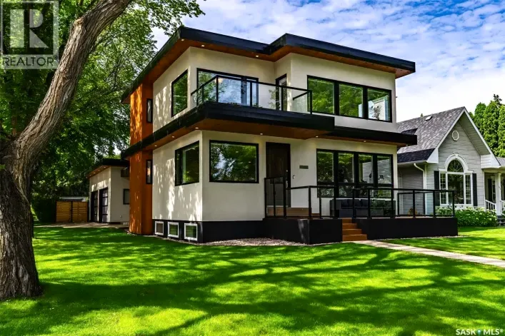 House for sale: 1150 Spadina CRESCENT E, Saskatoon