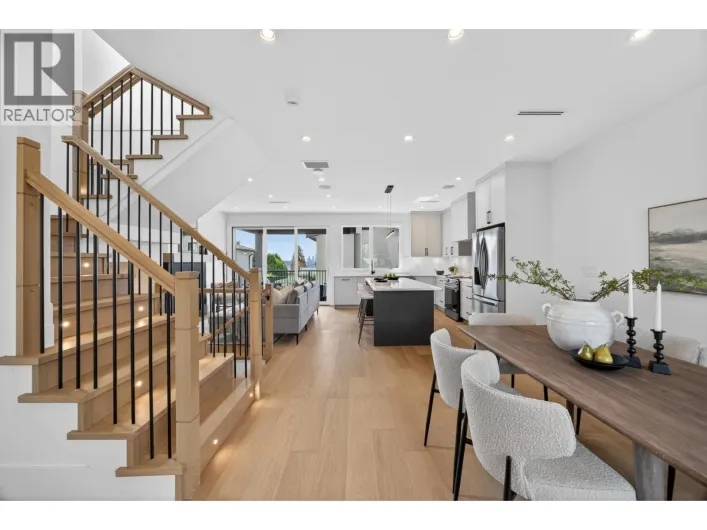 1152 CHARLAND AVENUE, Coquitlam