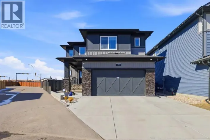1153 Chinook Gate Bay SW, Airdrie