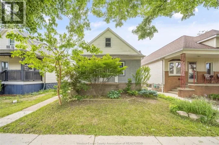 1153 GLADSTONE AVENUE, Windsor