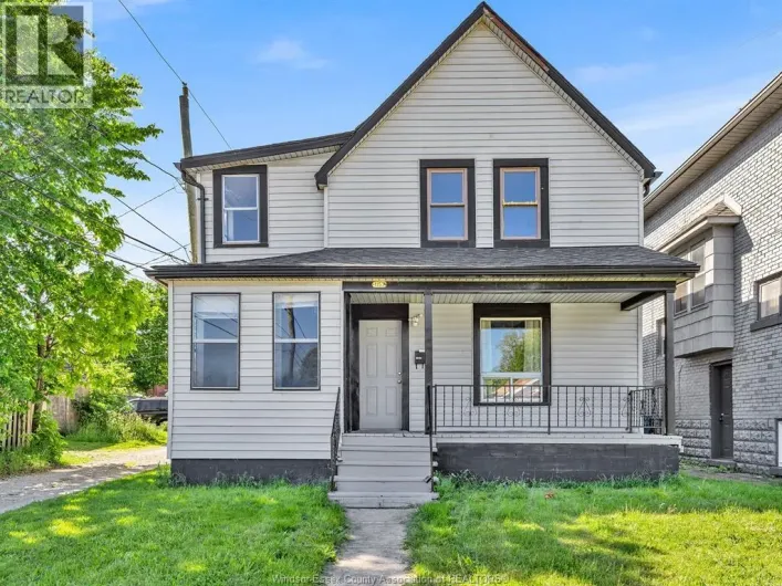 1153 UNIVERSITY AVENUE East, Windsor