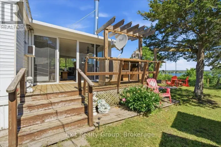 1154 COUNTY RD 14, Prince Edward County