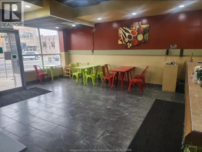 1155 UNIVERSITY AVENUE West, Windsor