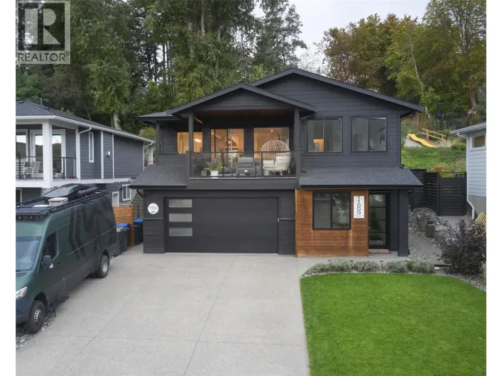 11559 Middleton Court, Lake Country