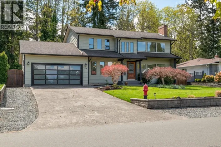 1156 Clubhouse Dr, Qualicum Beach
