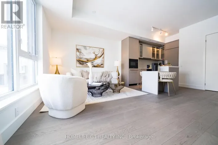 116 - 6 GREENBRIAR ROAD, Toronto