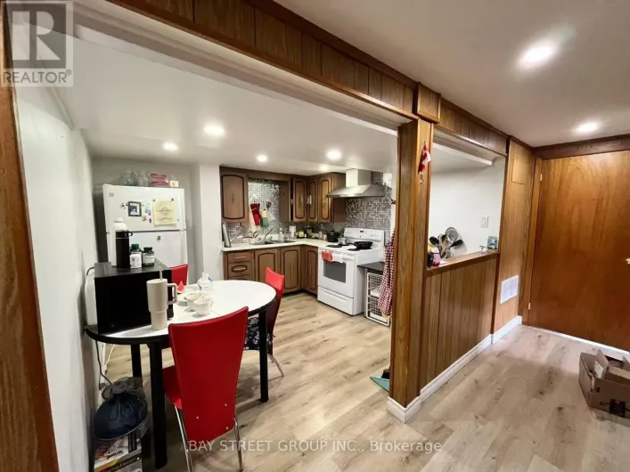 116 APACHE TRAIL, Toronto