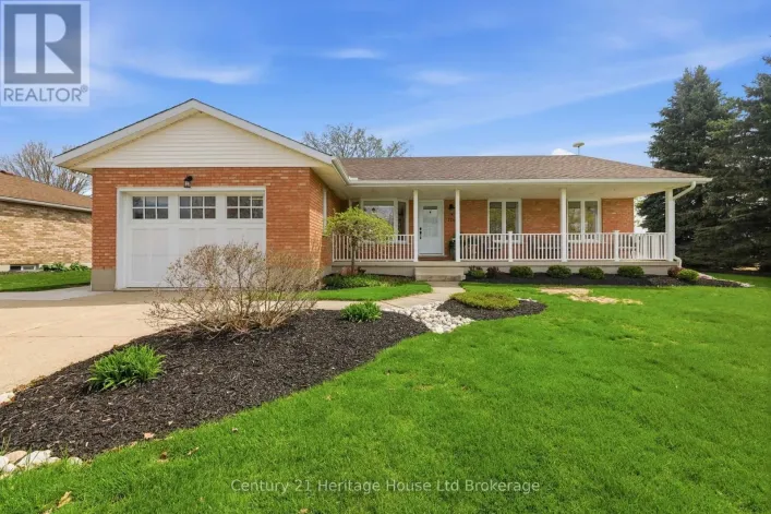 116 BAIRD STREET S, Blandford-Blenheim