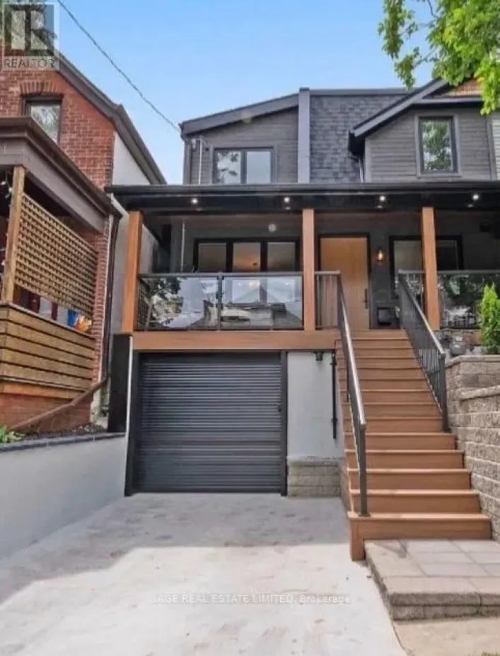 116 LEE AVENUE, Toronto