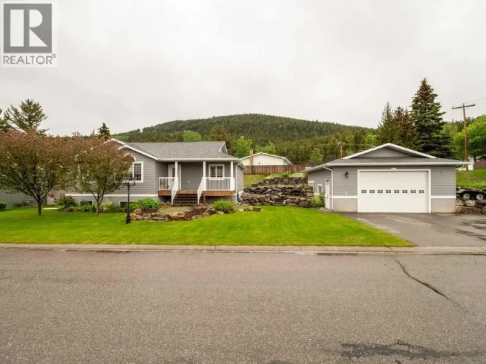 11602 19 Avenue, Blairmore