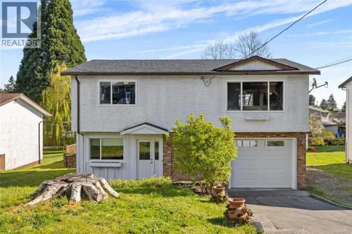 1161 Stillin Dr, Ladysmith