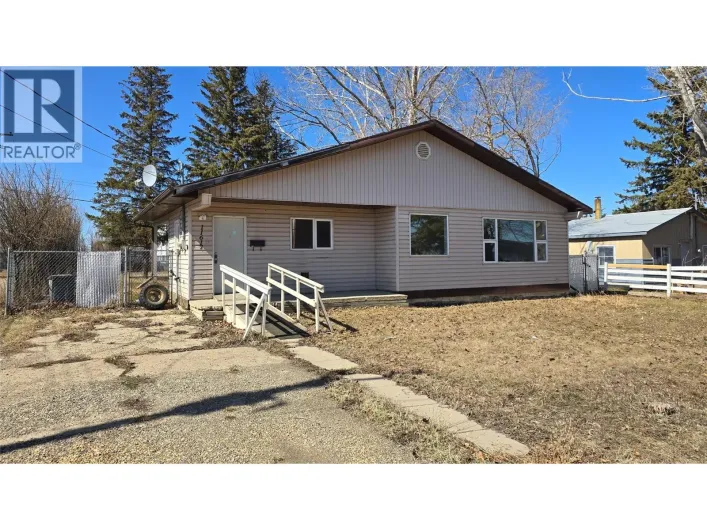 11617 9 Street, Dawson Creek