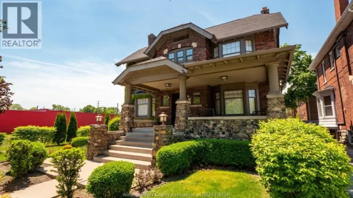 1165 OUELLETTE AVENUE, Windsor