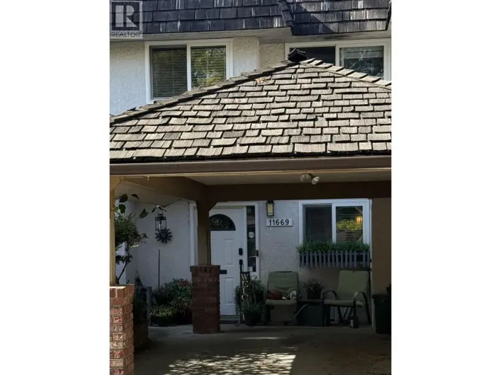 11669 FULTON STREET, Maple Ridge