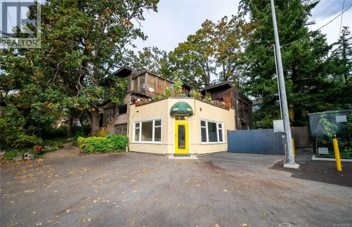 1168 Burnside Rd W, Saanich