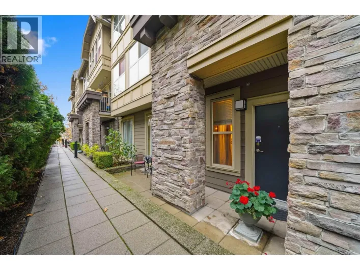 117 2108 ROWLAND STREET, Port Coquitlam