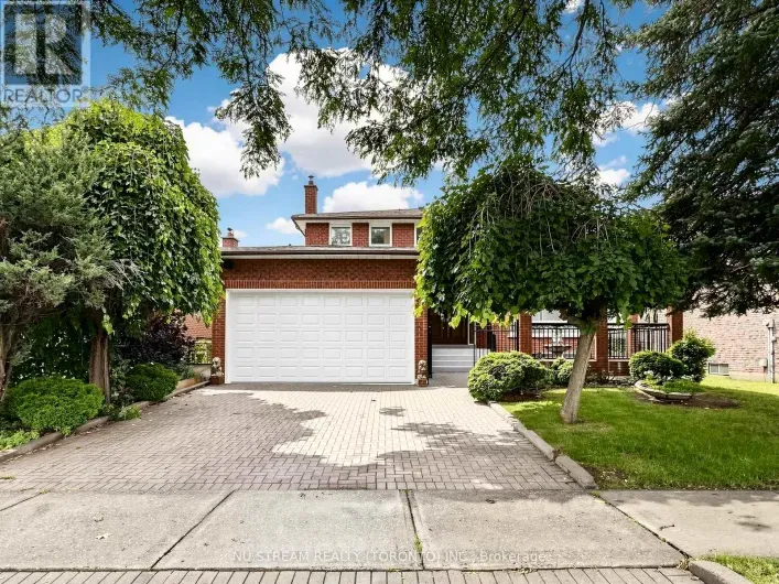117 AMBERCROFT BOULEVARD, Toronto
