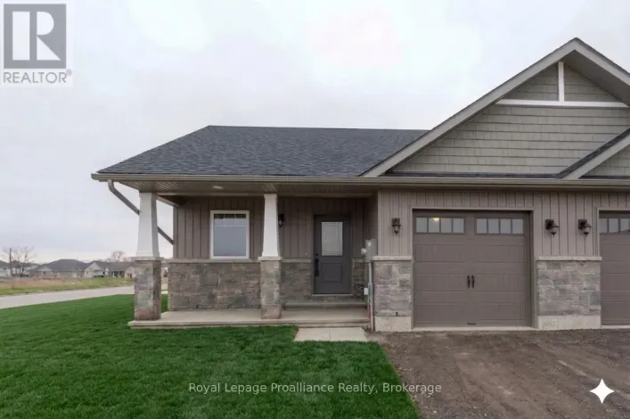 117 FARRINGTON CRESCENT, Prince Edward County