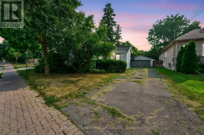 117 LUCAS STREET, Richmond Hill