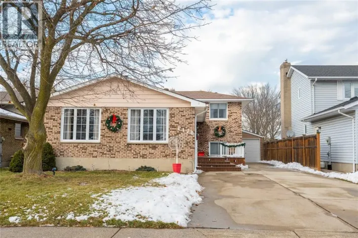 1170 CATHCART BOULEVARD, Sarnia