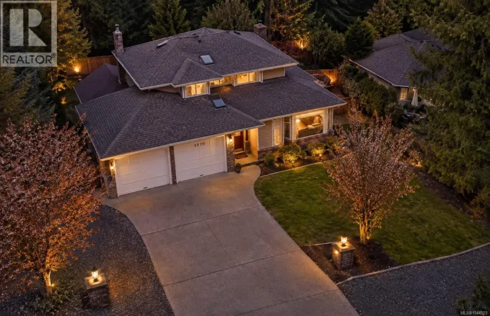 House for sale: 1170 Clubhouse Dr, Qualicum Beach