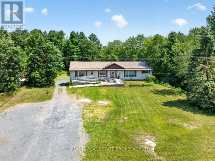 11703 HIGHWAY 41, Addington Highlands