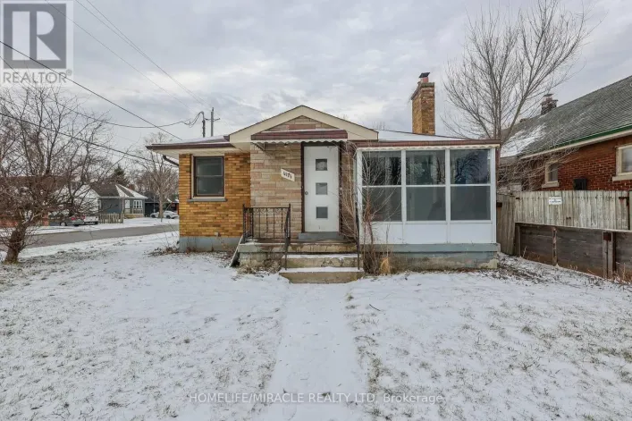 1171 OXFORD STREET E, London East