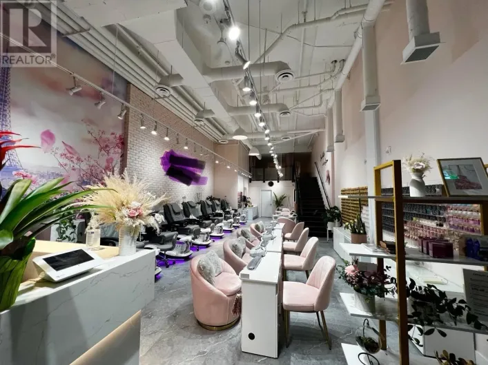 11725 CONFIDENTIAL, Port Moody