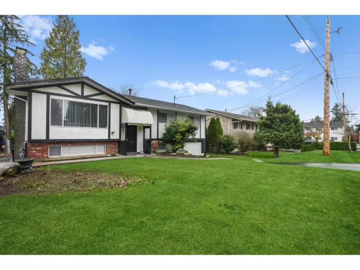 11735 94A AVENUE, Delta