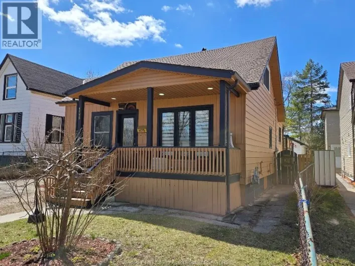 1175 CAMPBELL, Windsor