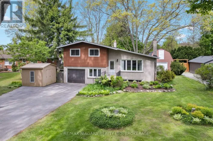 1176 SUNSET DRIVE, Pelham