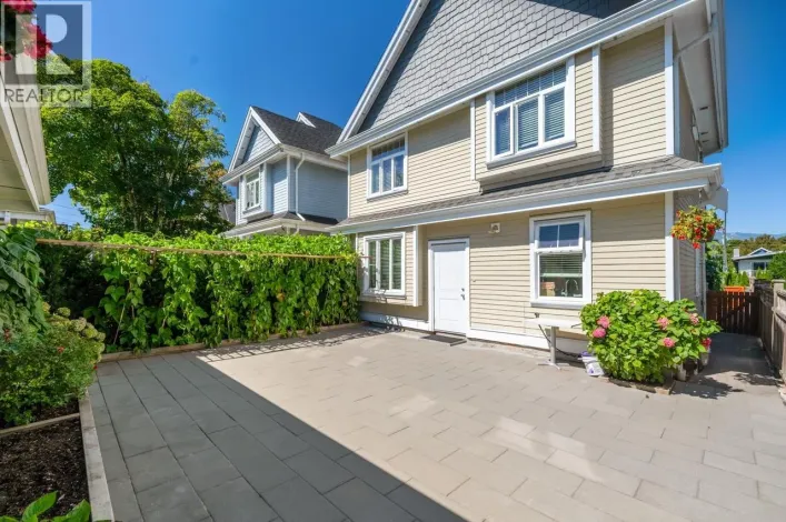 1178 E 12TH AVENUE, Vancouver