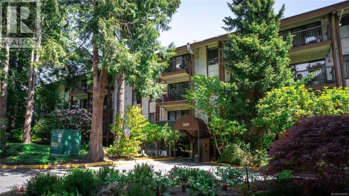 118 1009 Mckenzie Ave, Saanich
