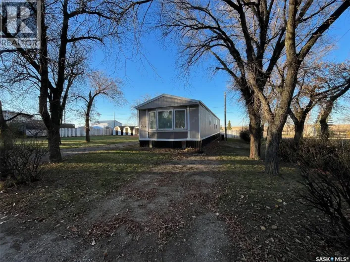 Mobile Home for sale: 118 2 AVENUE E, Lafleche