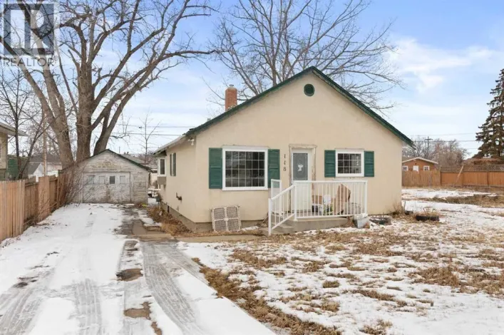 118 2 Street SE, Redcliff