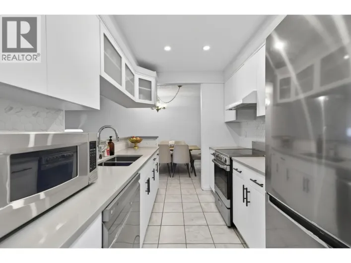 118 200 WESTHILL PLACE, Port Moody